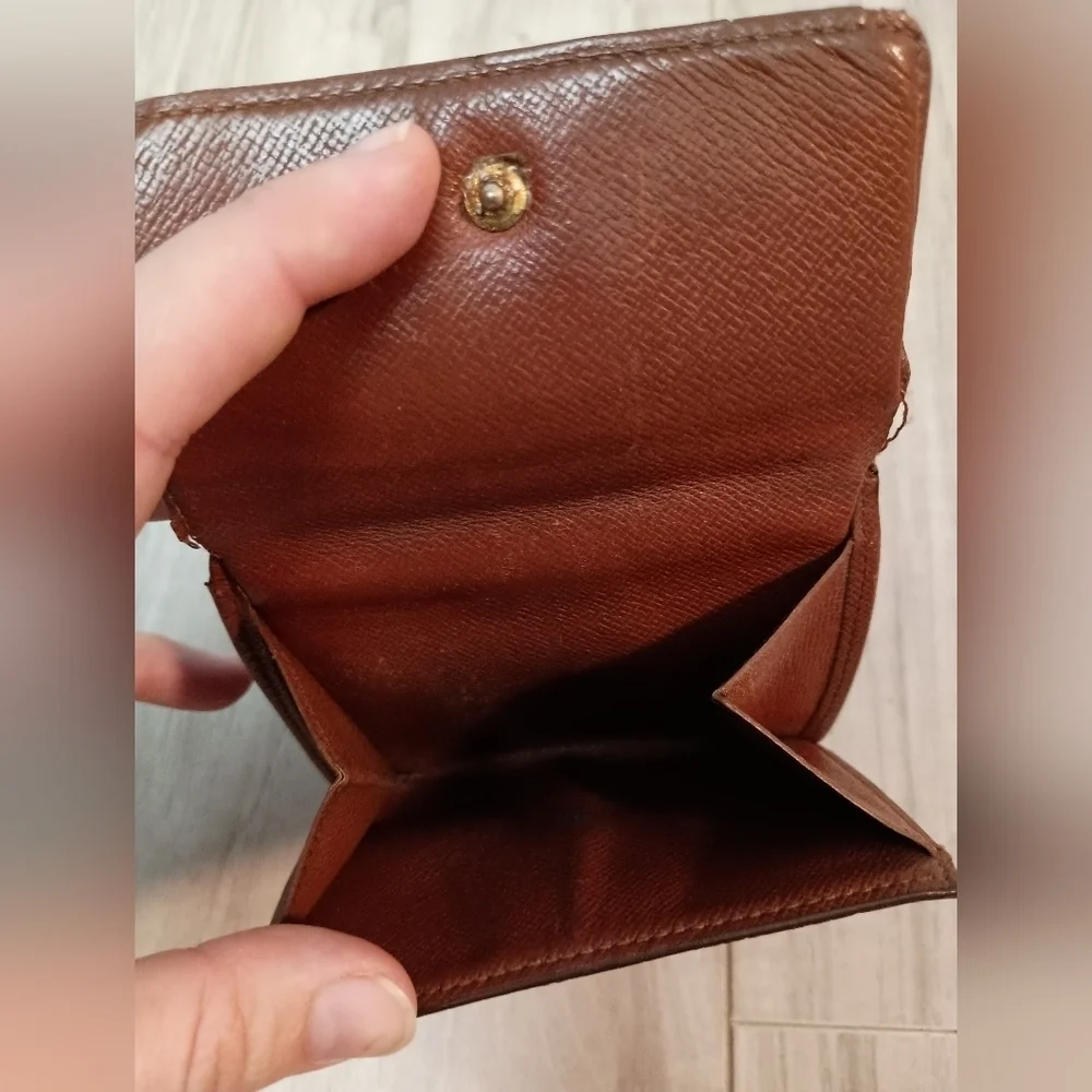 Authentic Louis Vuitton Monogram Elise Wallet